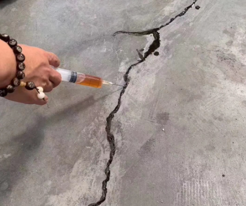 文殊镇混凝土裂缝修补技术详解​